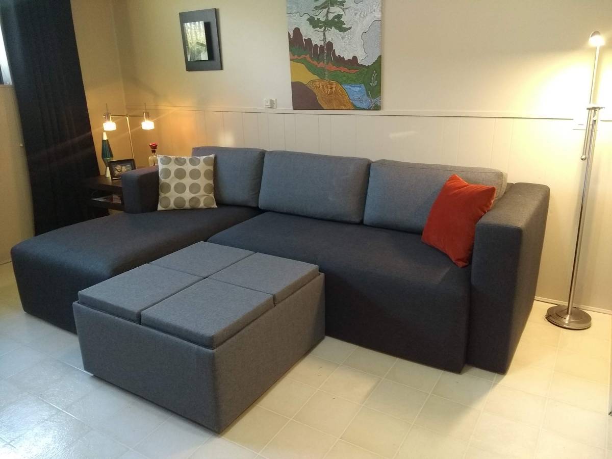 Sectional Sofa & Ottoman